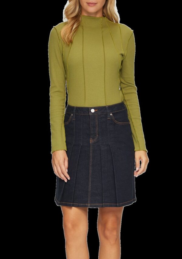 Kurzer Faltenrock aus Denim