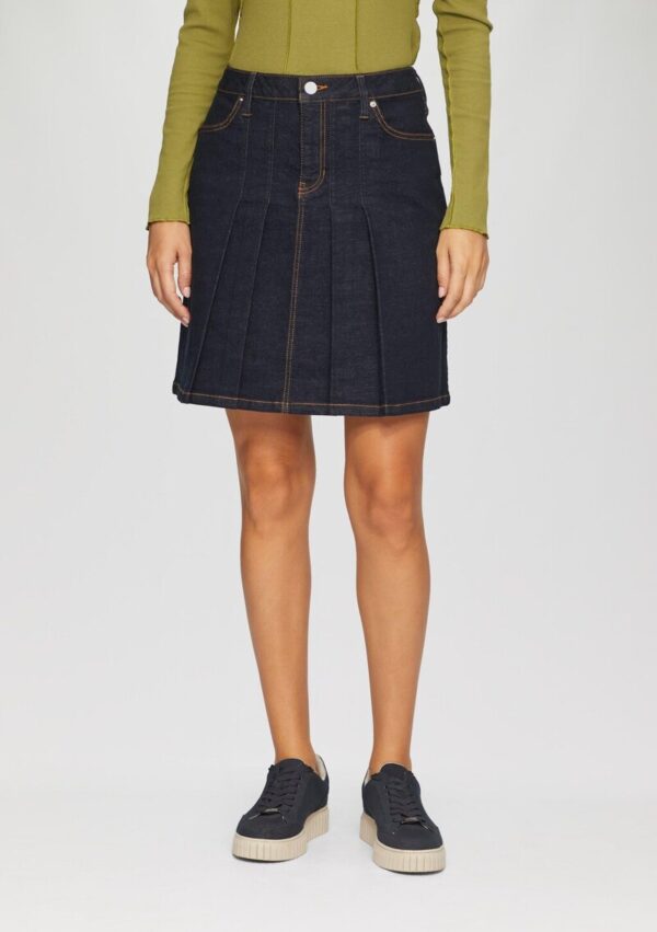 Kurzer Faltenrock aus Denim