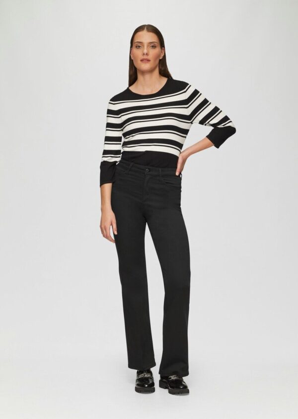 Jeans / High Rise / Flared Leg / Bügelfalten