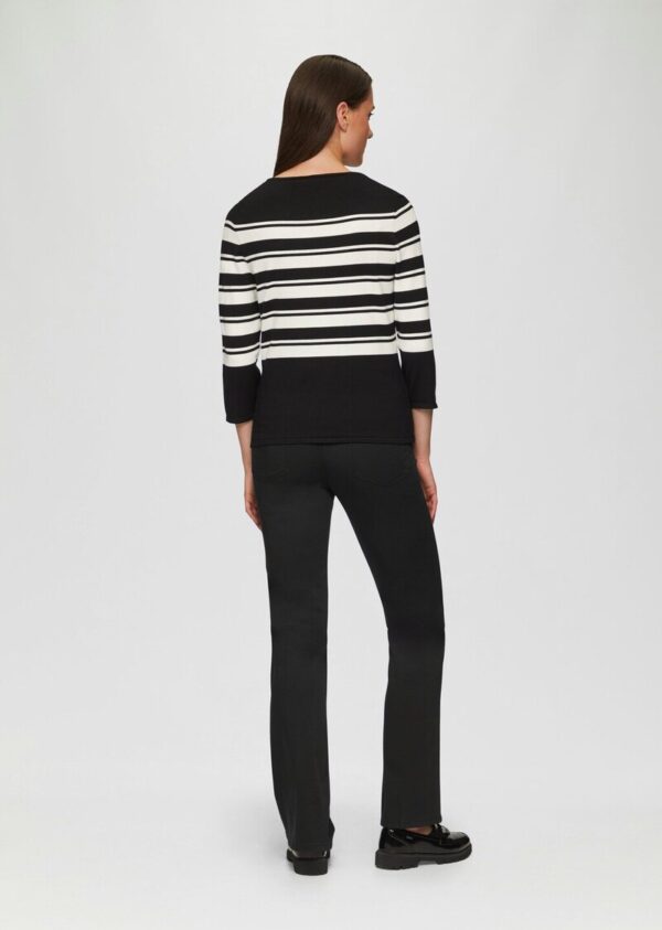 Jeans / High Rise / Flared Leg / Bügelfalten