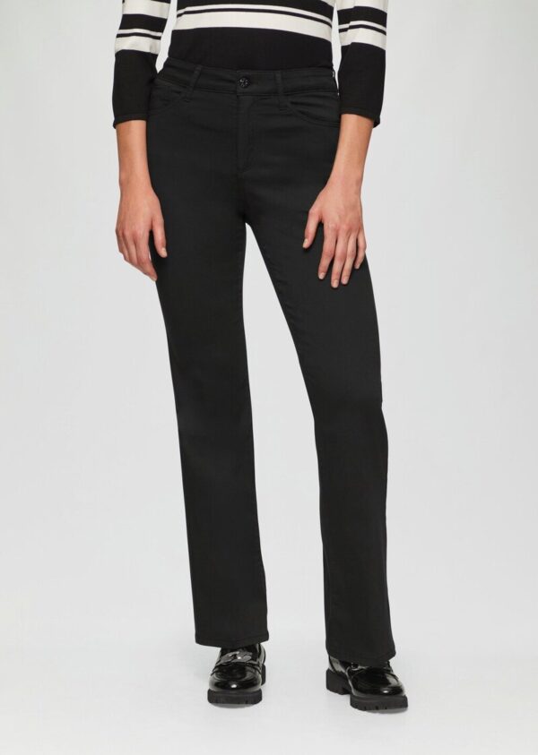 Jeans / High Rise / Flared Leg / Bügelfalten