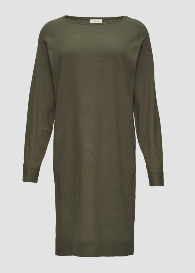 Feinstrickkleid mit U-Boot-Ausschnitt