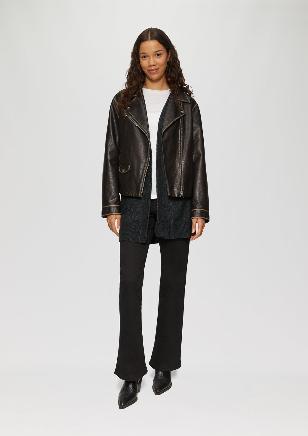 Weiche Strickjacke mit Rollkante