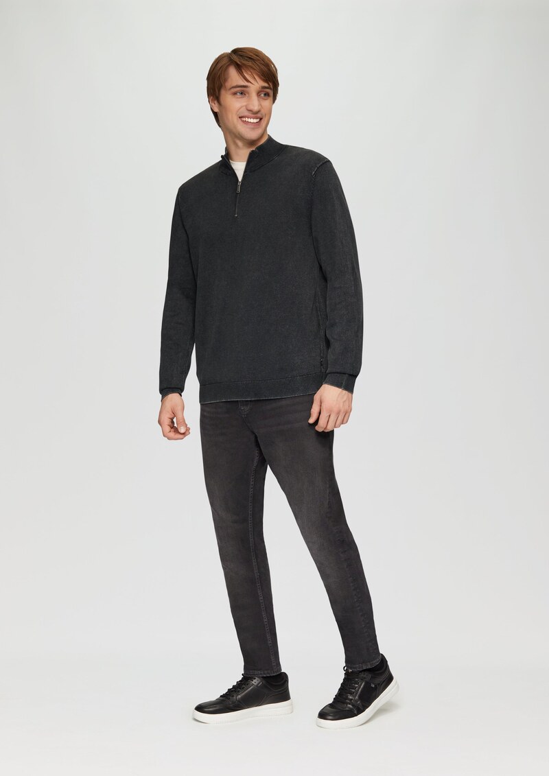 Gewaschener Baumwollpullover mit Reißverschlusskragen