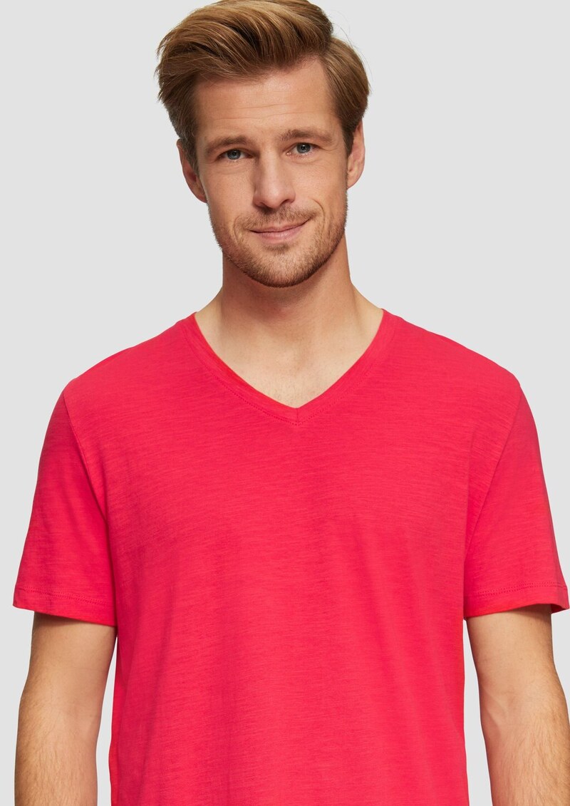 Baumwollshirt mit V-Ausschnitt und Flammgarnstruktur