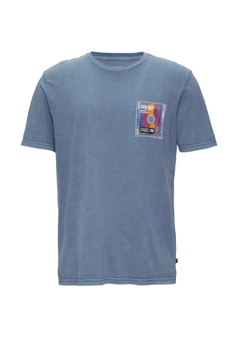 Gewaschenes T-Shirt mit Front- und Rückenprint