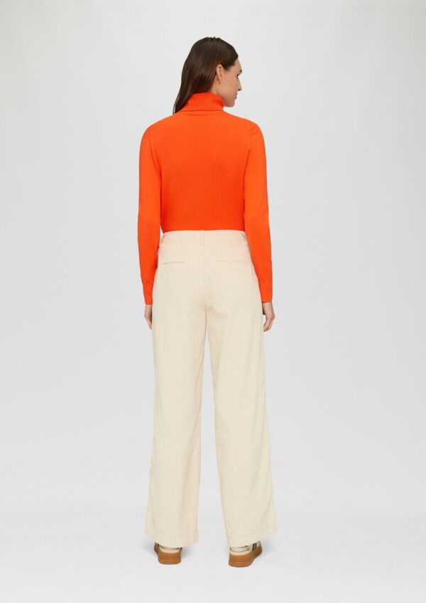 Weicher Rollkragenpullover aus Viskosemix