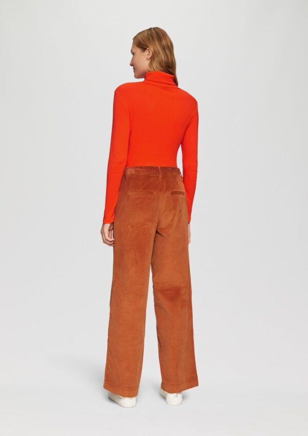 Elastisches Langarmshirt mit Rollkragen