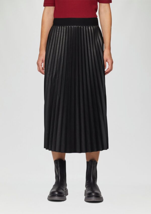 Plisseerock aus Lederimitat