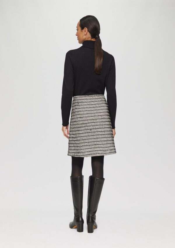 Kurzer Bouclé-Rock mit seitlichem Reißverschluss