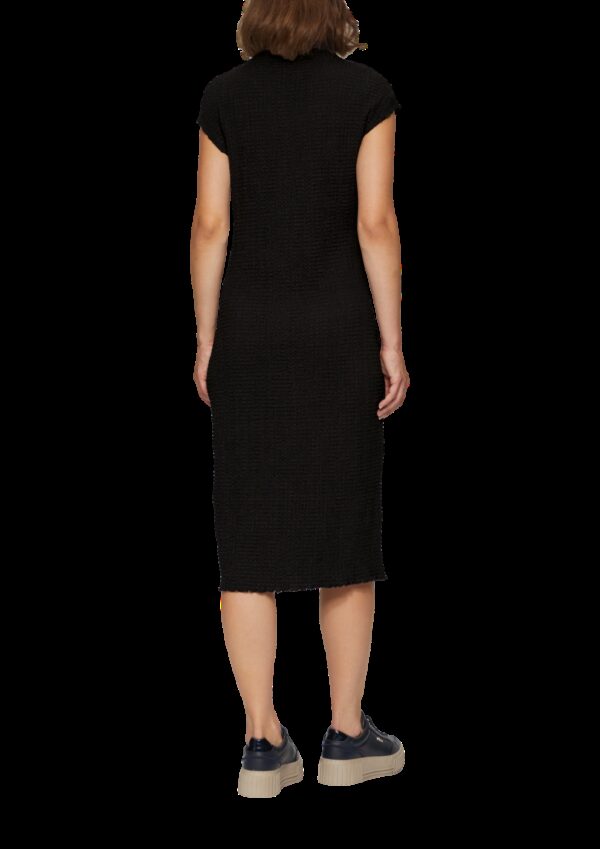 Kleid in Crêpe-Optik