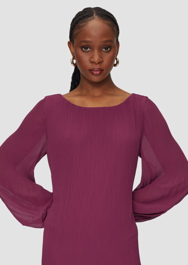 Plissiertes Chiffonkleid