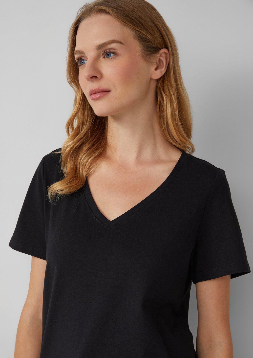 T-Shirt mit V-Ausschnitt