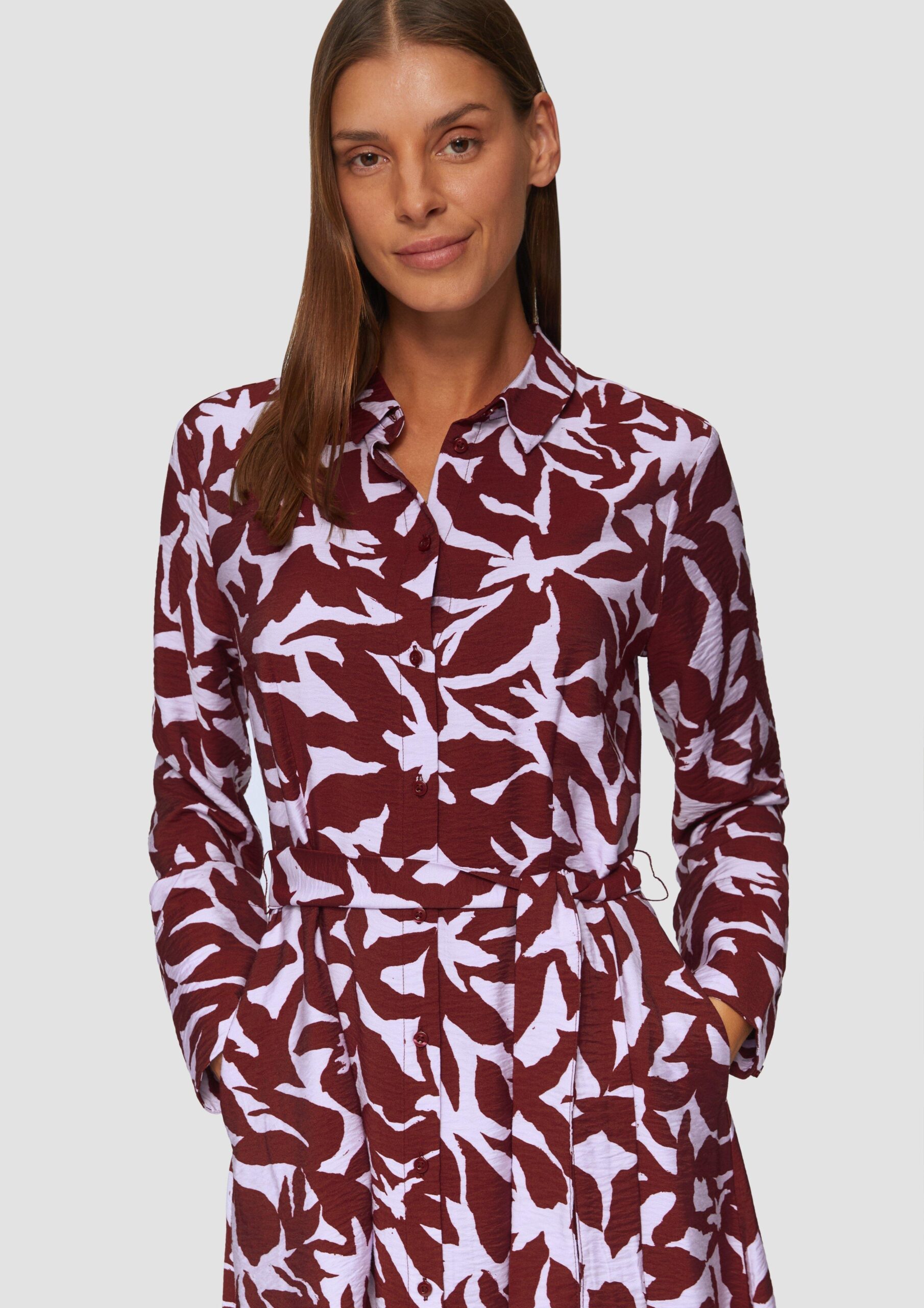 Midi-Kleid aus Viskose mit Eingrifftaschen