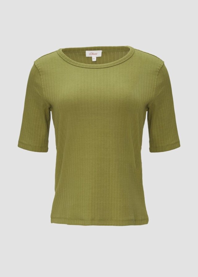 Geripptes Shirt mit halblangen Ärmeln