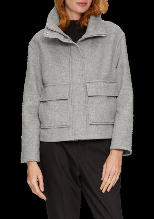 Verkürzte Wolljacke mit aufgesetzten Taschen