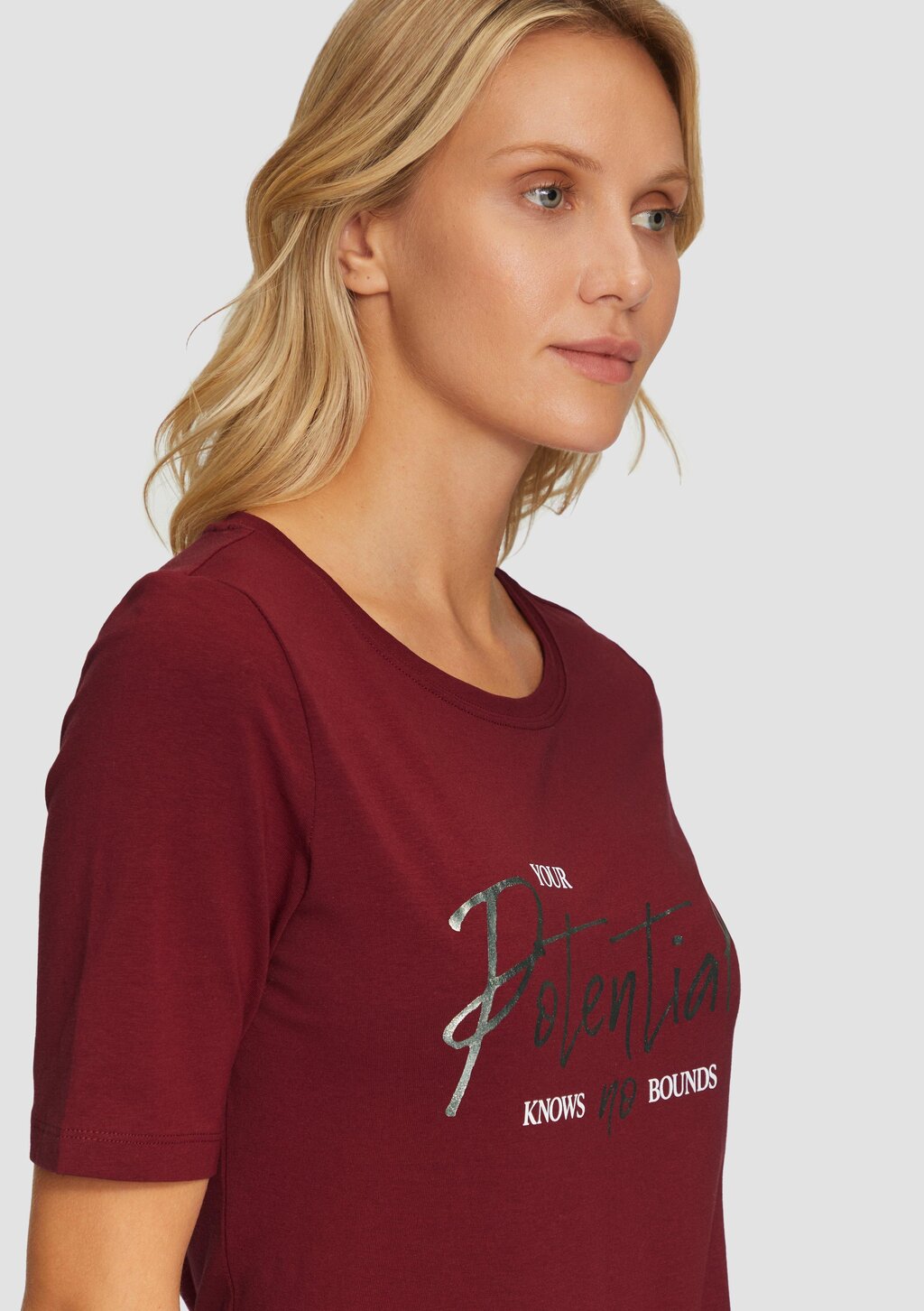 T-Shirt mit Frontprint im Slim Fit