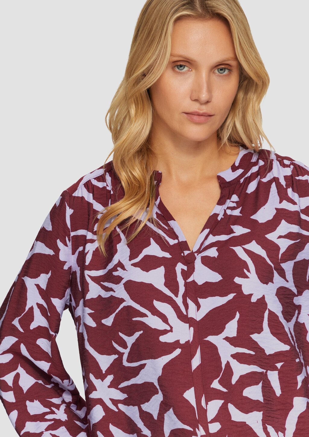 Strukturierte Viskose-Bluse mit All-over-Print