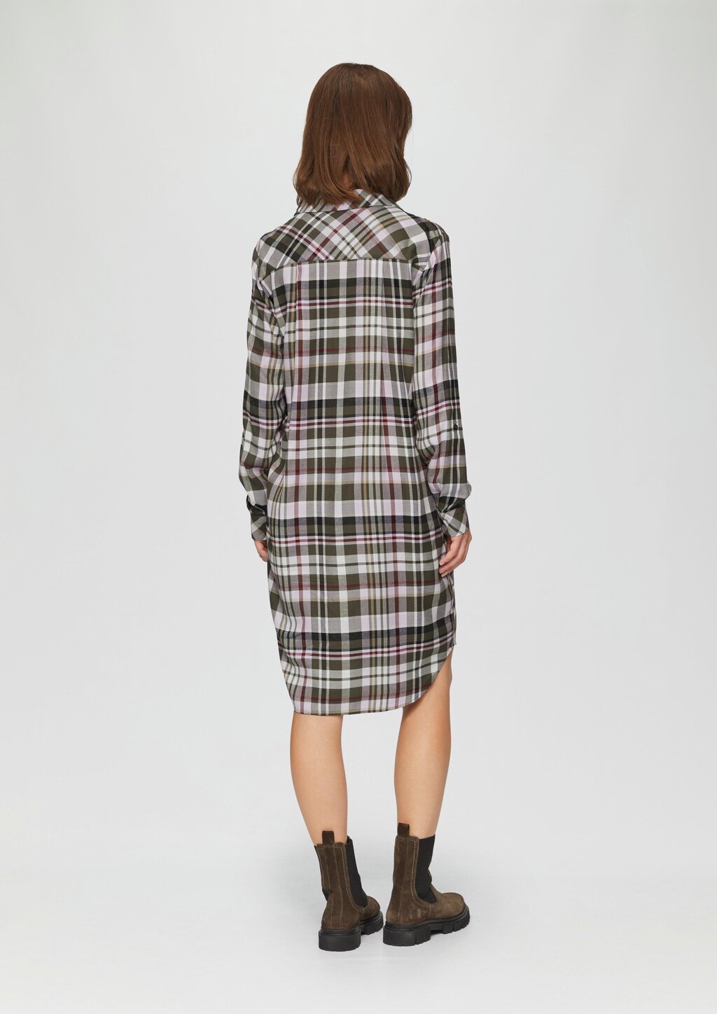 Kariertes Kleid aus Viskosemix mit Krempel-Detail