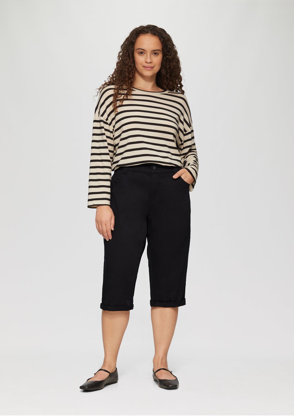 Elastische Capri-Hose aus Baumwoll-Satin