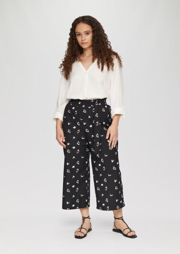 Kurze Schlupfhose mit Bindeband und Elastikbund