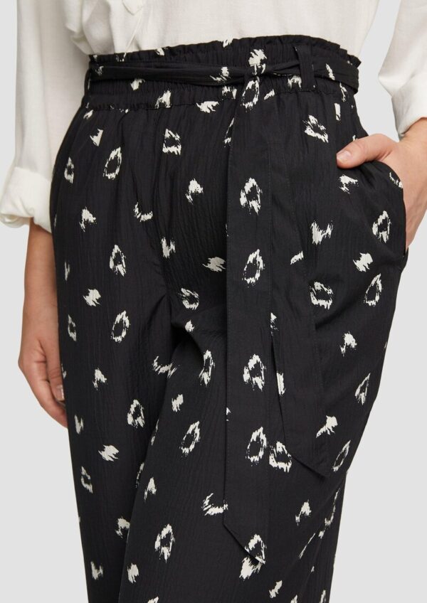 Kurze Schlupfhose mit Bindeband und Elastikbund