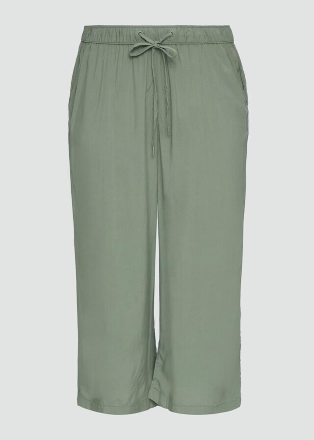 Kurze Hose mit elastischem Bund aus Viskose