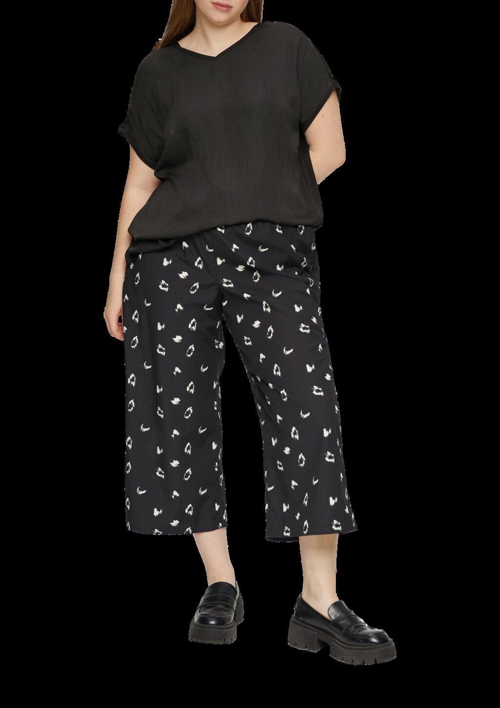 Fabricmix-Shirt im Loose Fit mit V-Ausschnitt