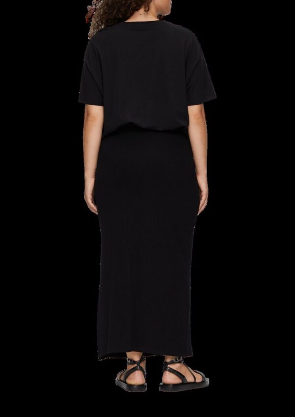 Elastischer Maxirock mit Rippstruktur