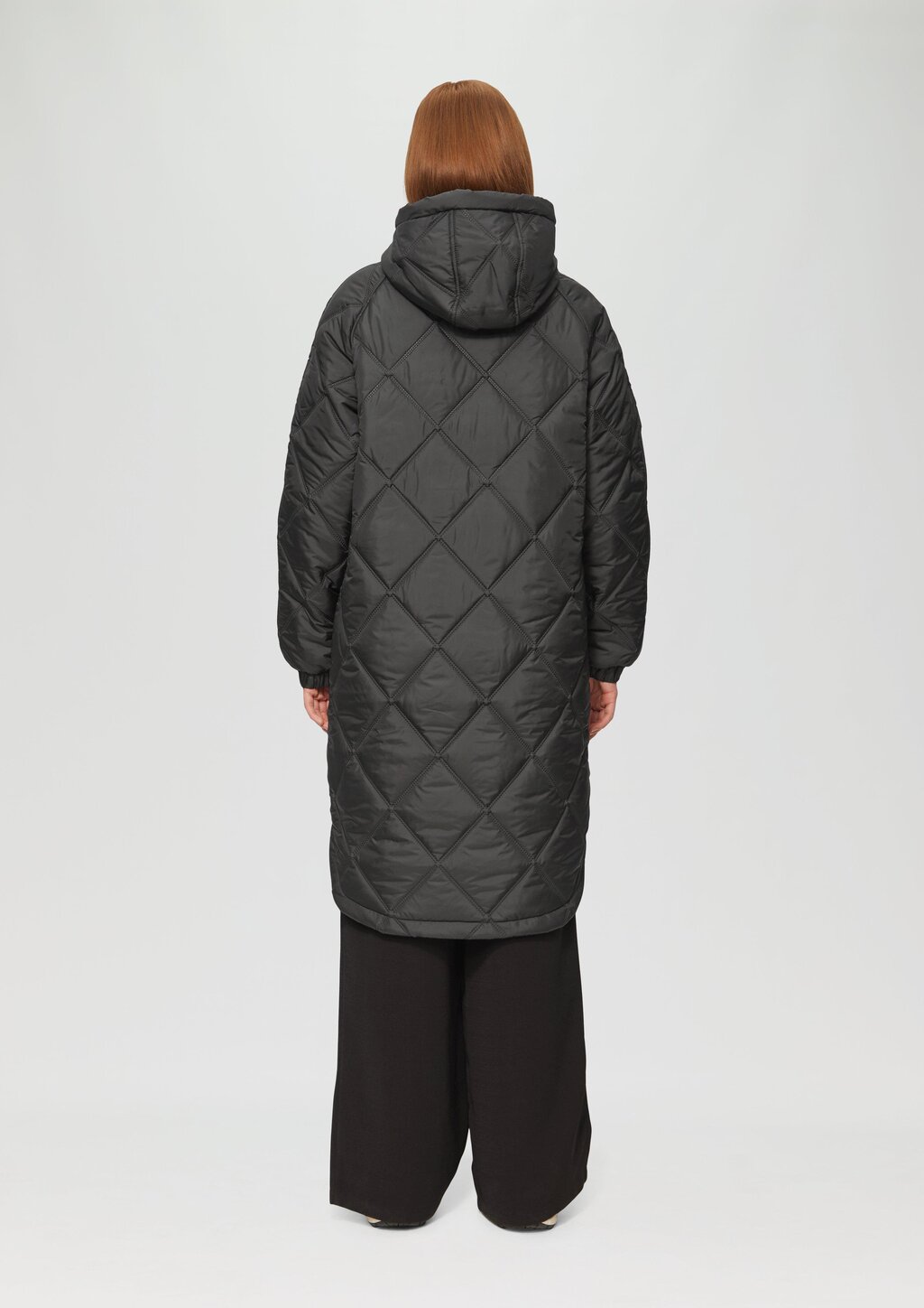 Mantel mit Prägemuster und Kapuze