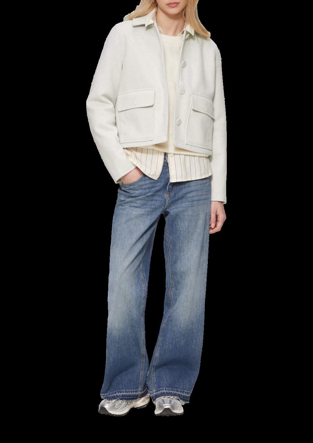 Kurze Jacke in Wolloptik mit aufgesetzten Taschen