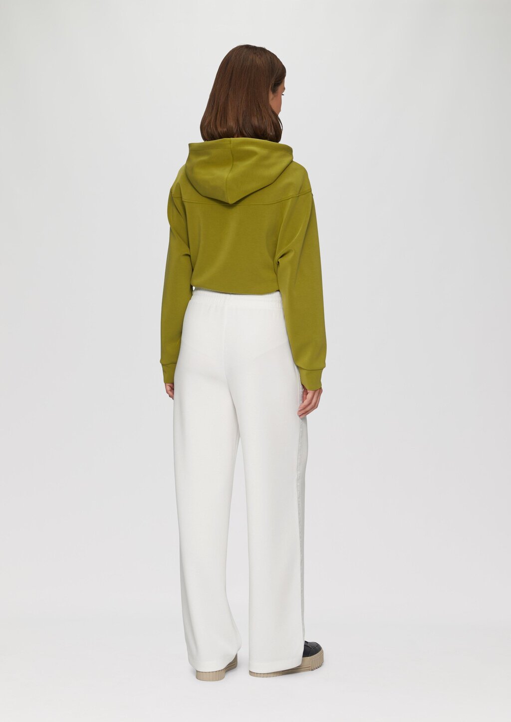 Scuba-Hose mit Wide-Leg und Logo-Detail an der Seitennaht