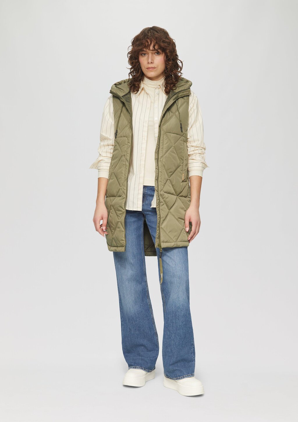 Lange Weste mit Prägemuster und Kapuze