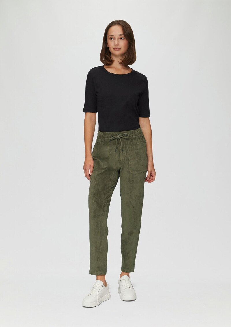 Fließende Jogpants aus Feincord