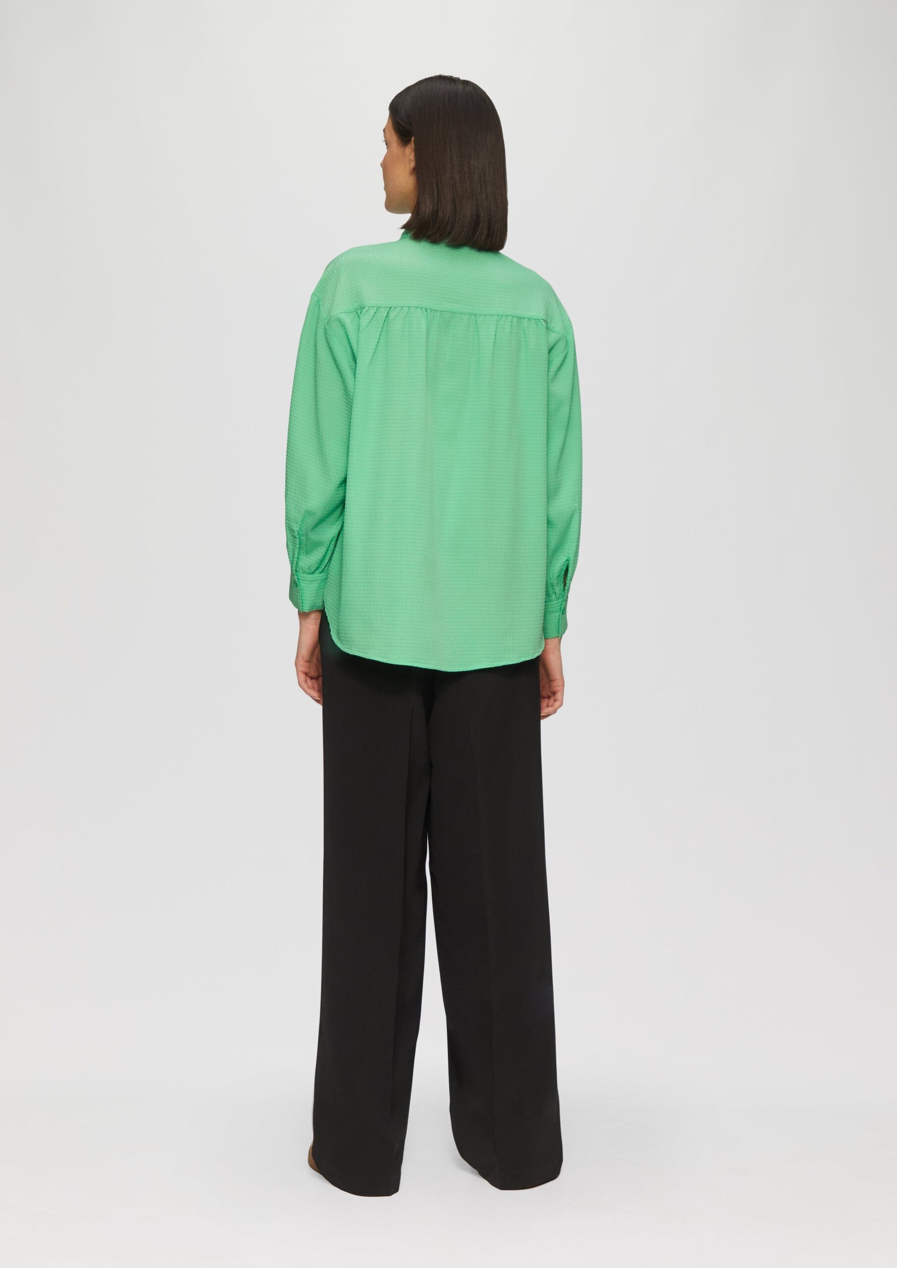 Strukturierte Hemdbluse mit Raffung