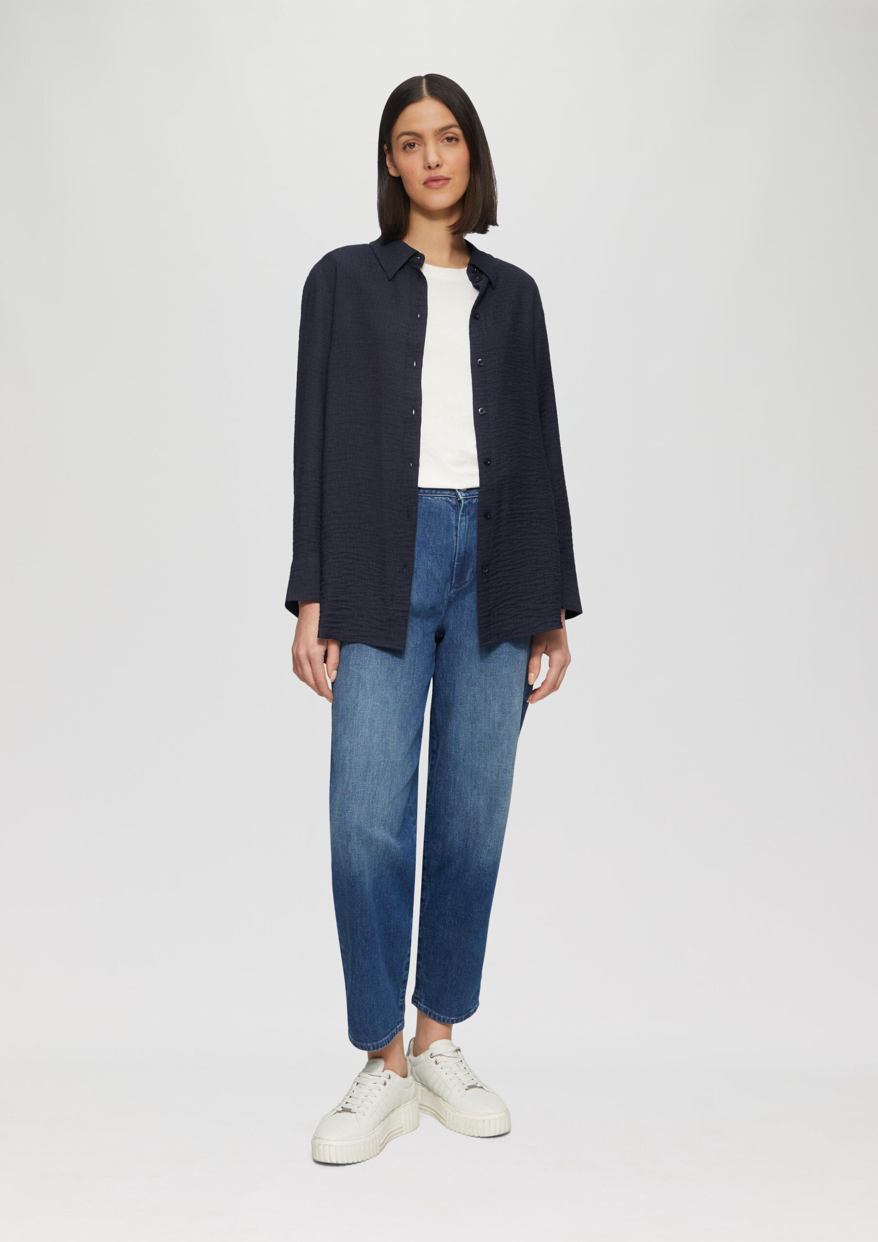 Strukturierte Hemdbluse aus Viskosemix