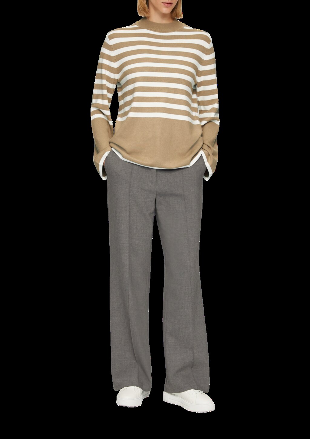 Gestreifter Strickpullover mit ausgestellten Ärmeln