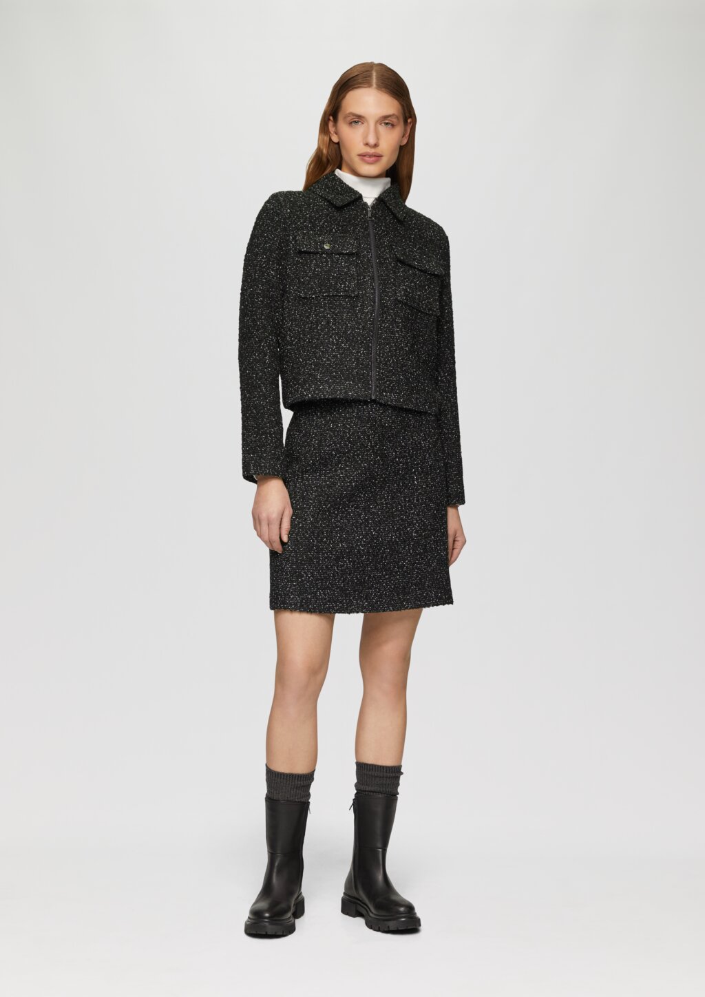 Kurzer Bouclé-Rock mit verdecktem Reißverschluss