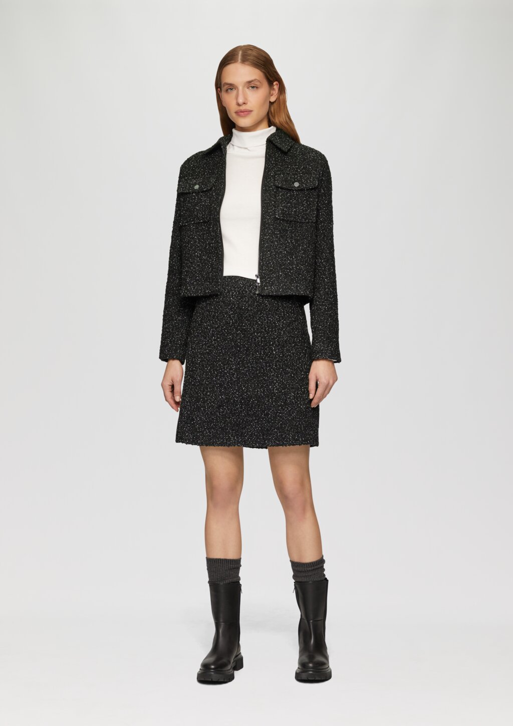 Kurzer Bouclé-Rock mit verdecktem Reißverschluss