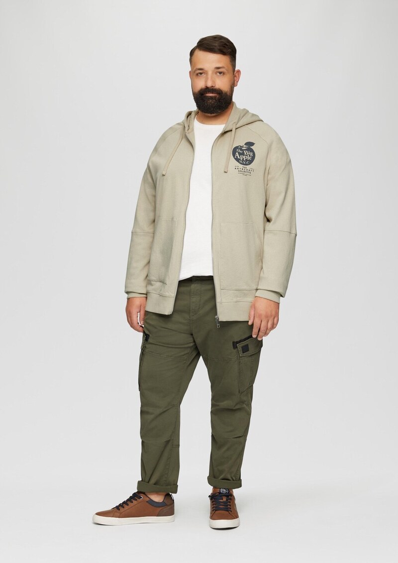 Sweatjacke mit Kapuze