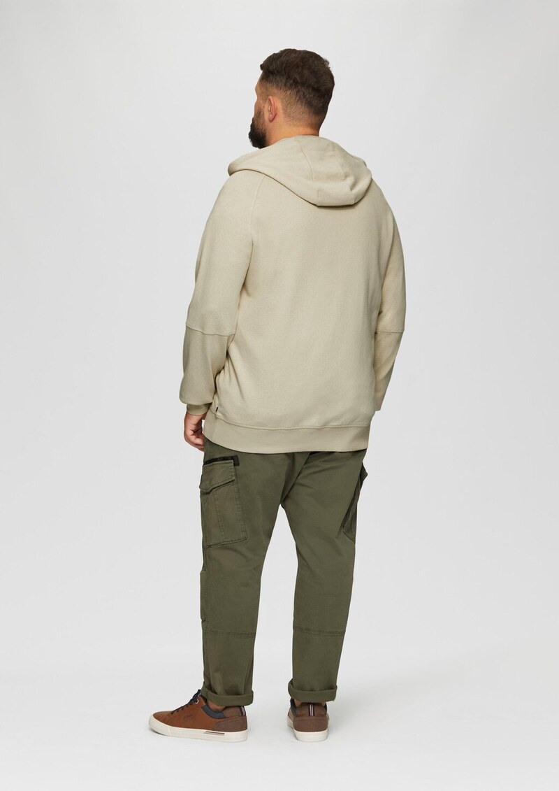 Sweatjacke mit Kapuze