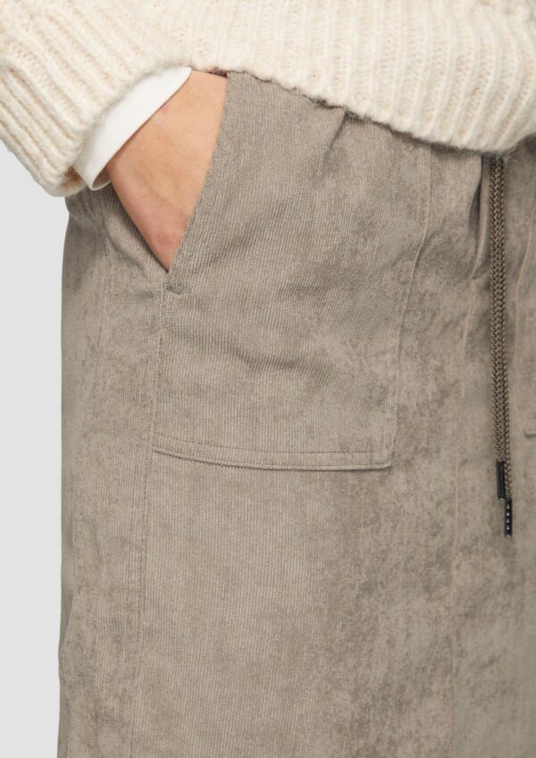 Feincord-Rock mit Elastikbund und Taschen