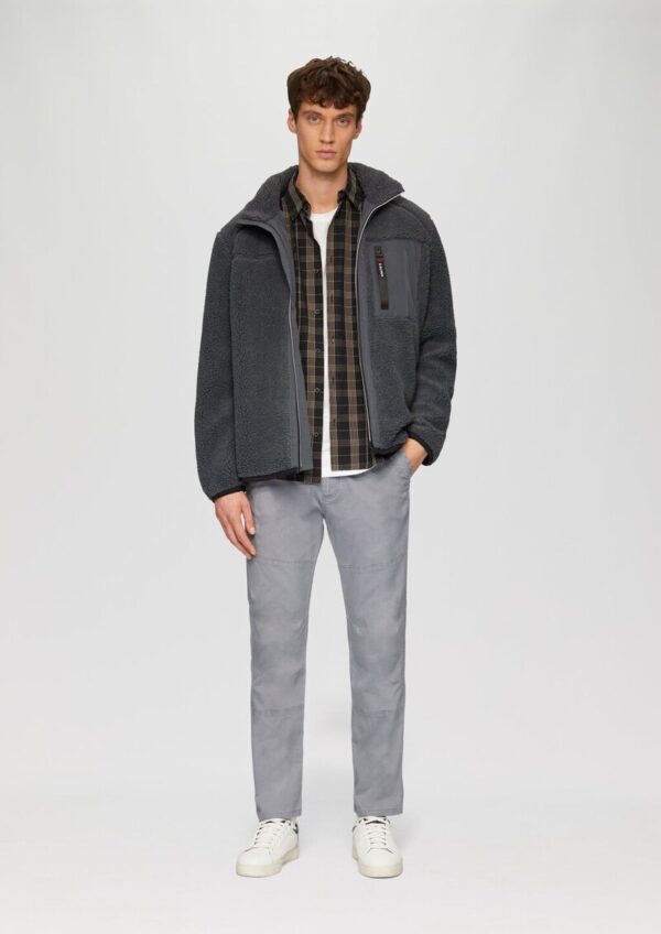 Sportive Chino im Utility-Stil