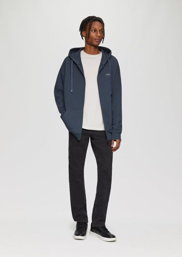 Sweathirt-Jacke mit Kapuze und Frontdruck