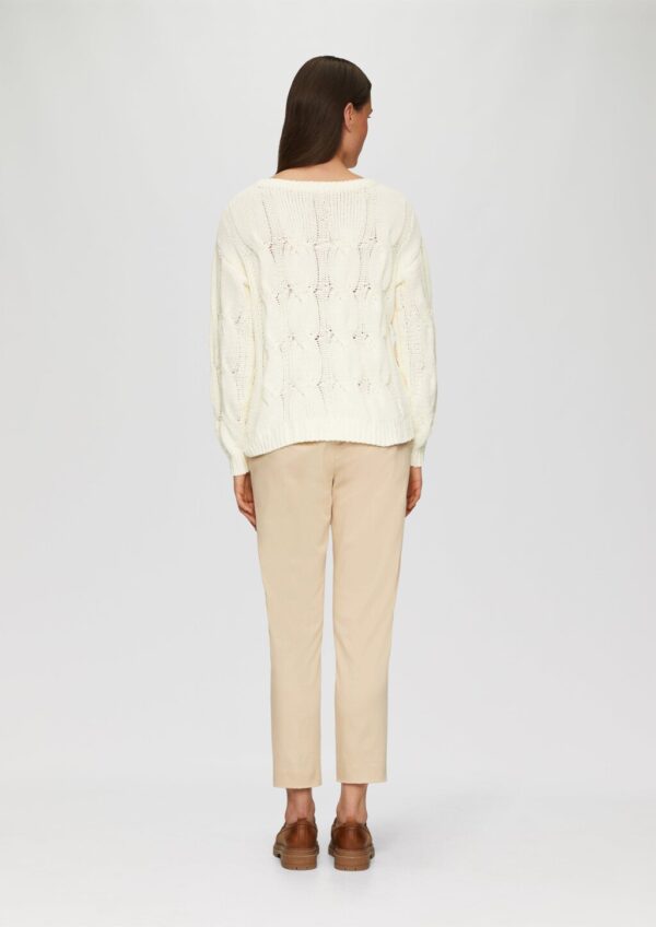 Weicher Strickpullover mit Zopfmuster