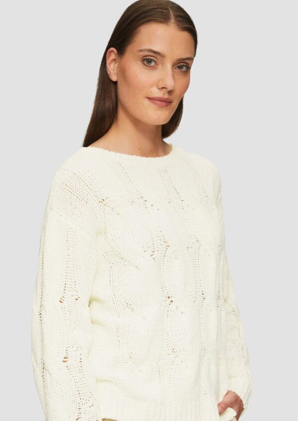 Weicher Strickpullover mit Zopfmuster