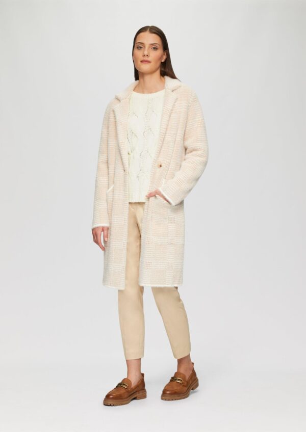 Weicher Strickpullover mit Zopfmuster