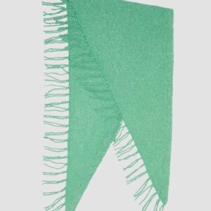 Bouclé-Tuch mit Fransen