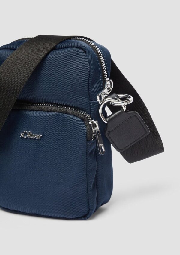 Handytasche mit abnehmbarem Schultergurt