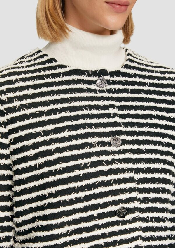 Jacke mit Musterstruktur